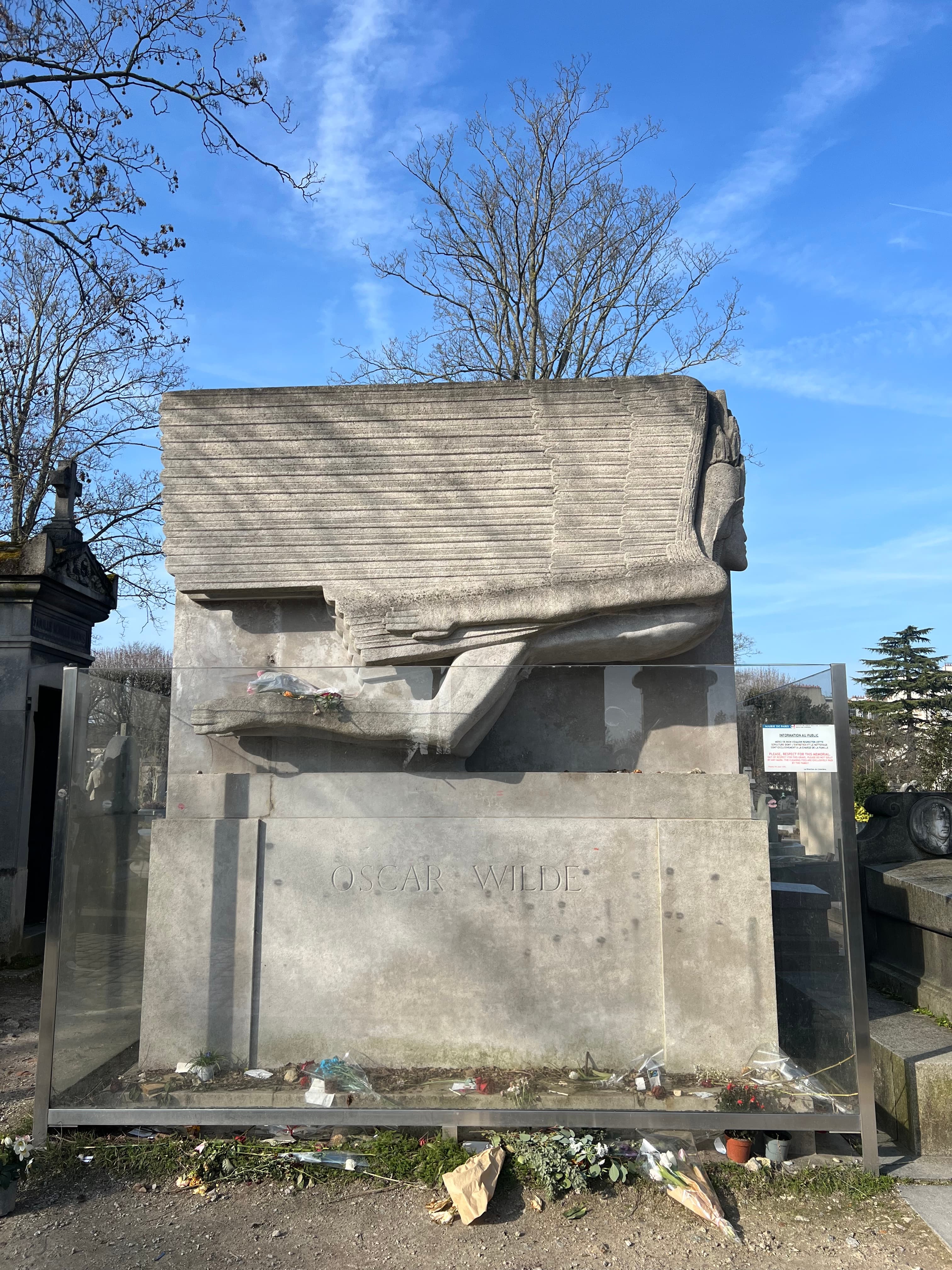 Grave of Oscar Wilde